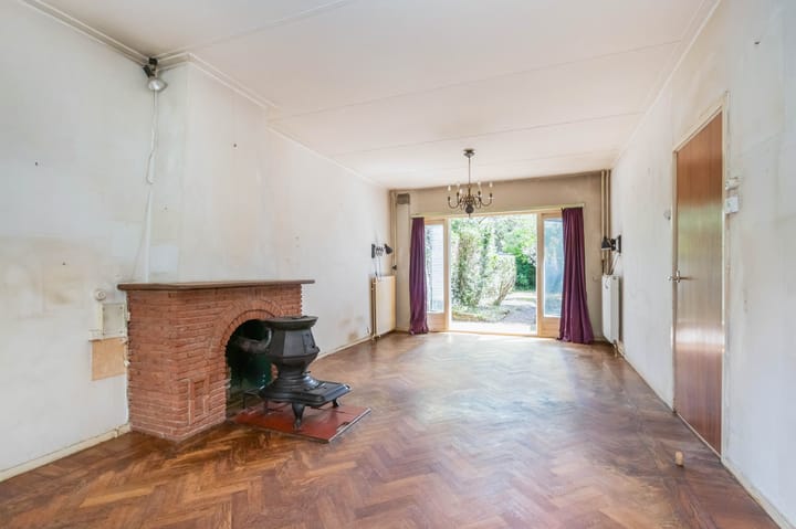 Tussenwoning te koop: Van Limburg Stirumstraat 9, Hilversum