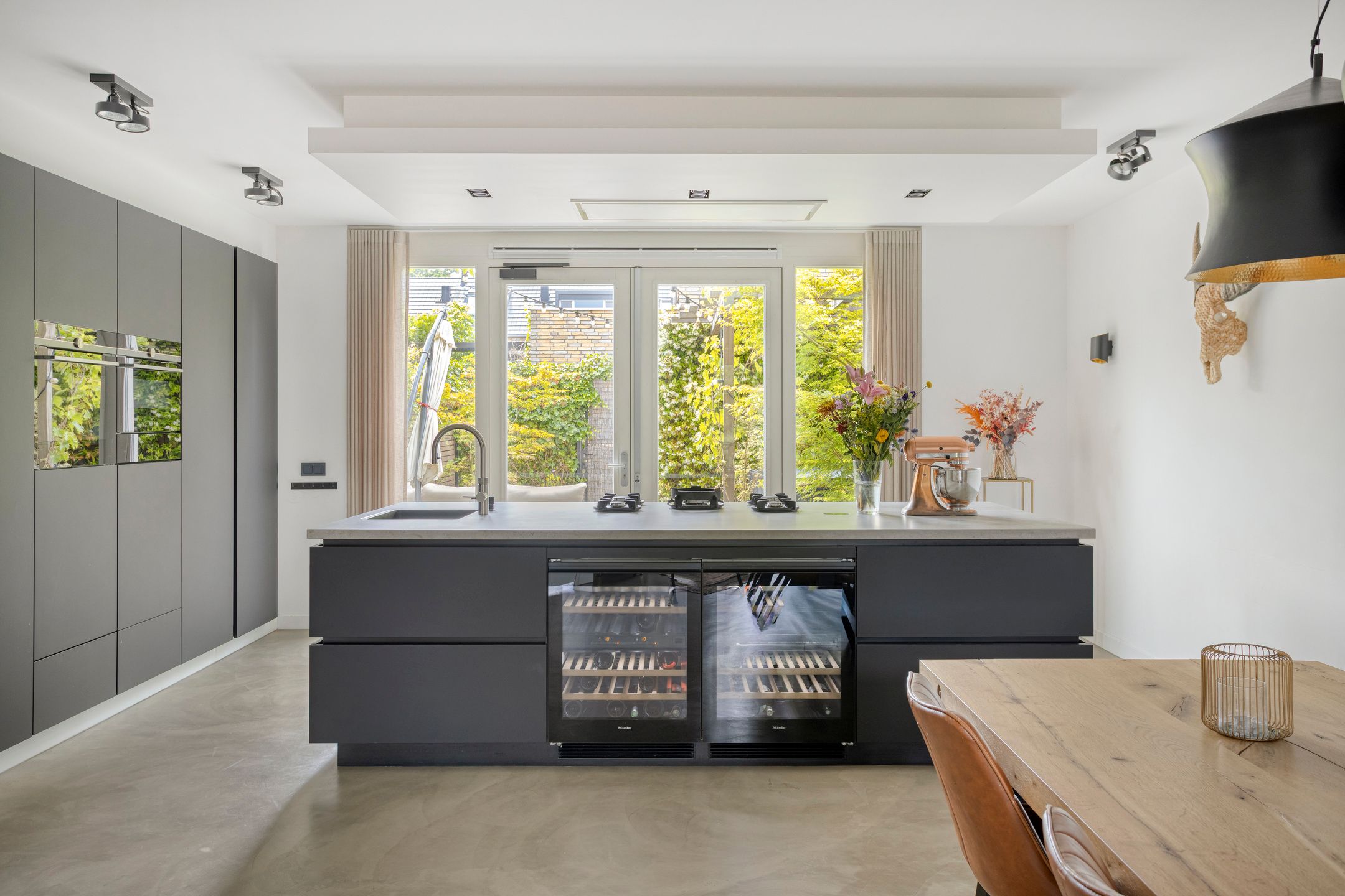 Photo 9 of Delflandstraat 13