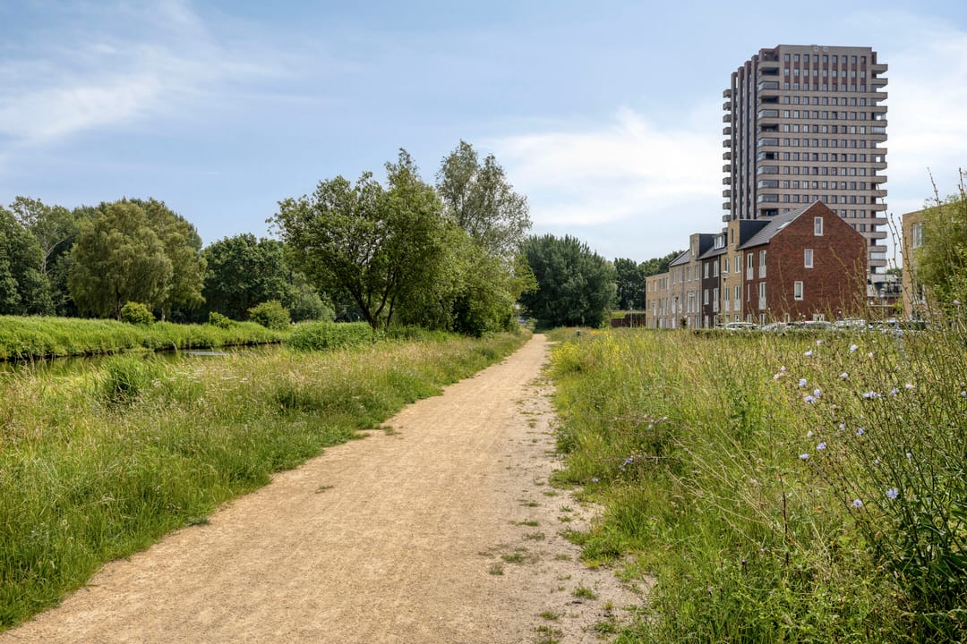 Photo 2 of Delflandstraat 13