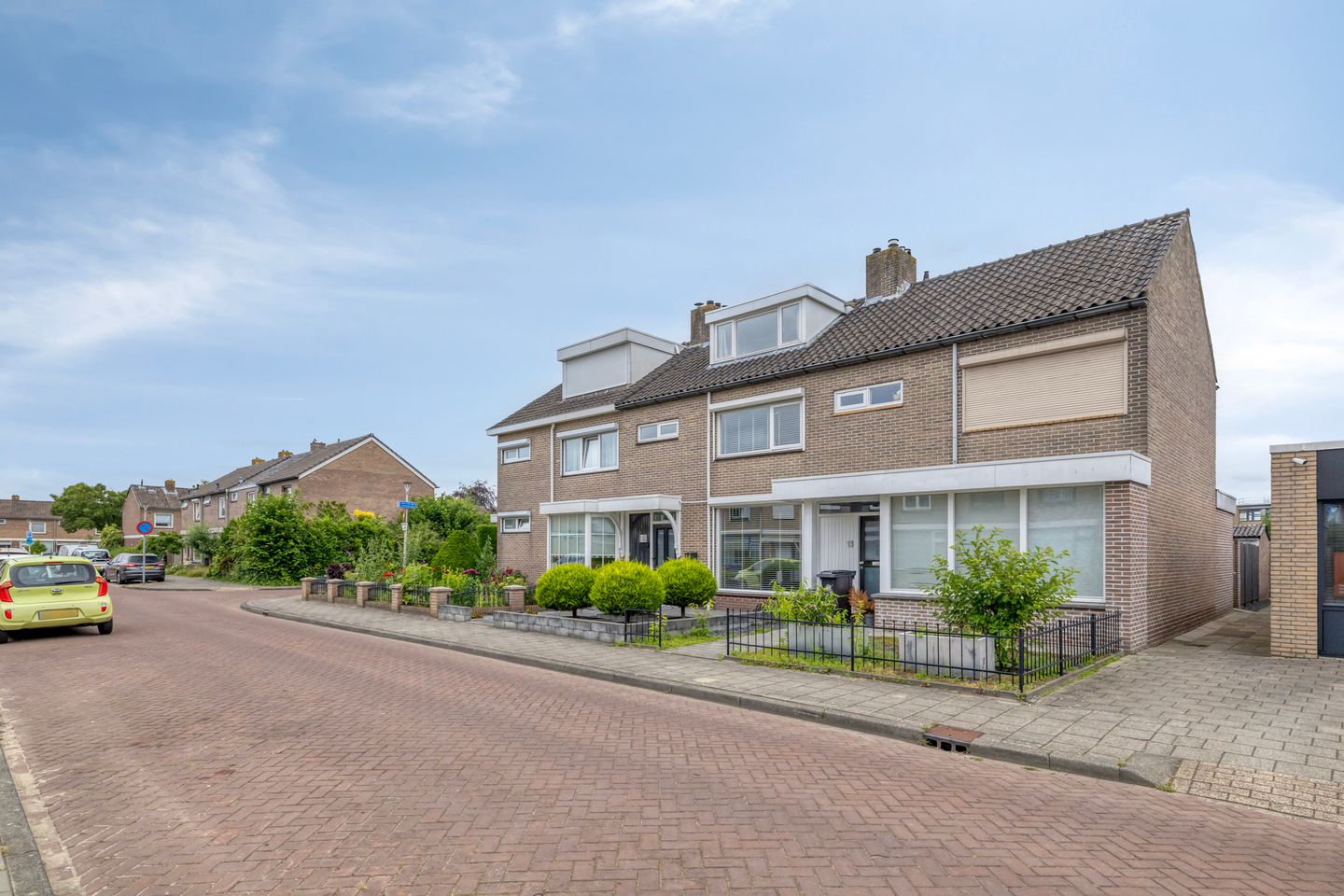 Photo 40 of Van Schendelstraat 11