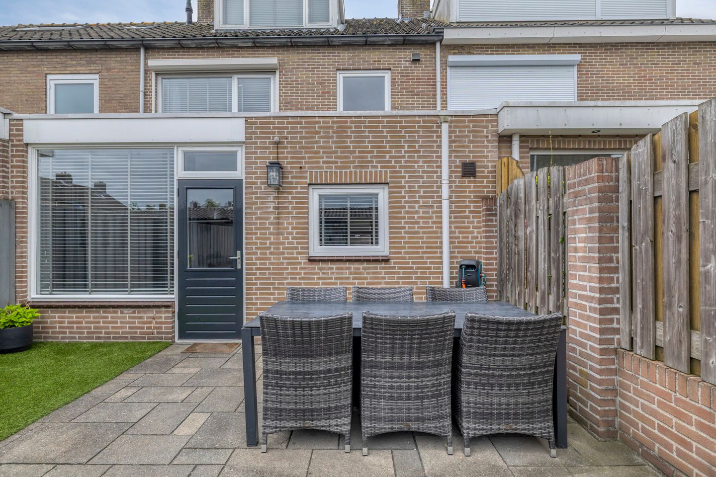 Photo 35 of Van Schendelstraat 11