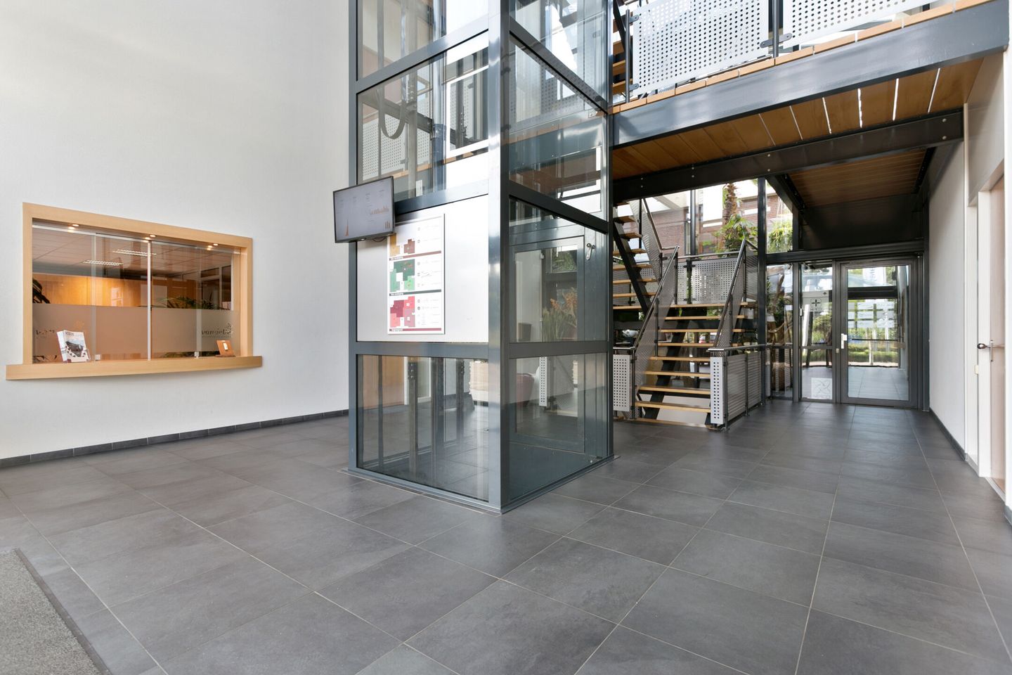 View photo 3 of Jan Tinbergenstraat 4