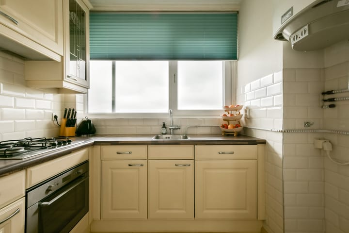 Appartement te koop: van Hogendorplaan 332, Vlaardingen