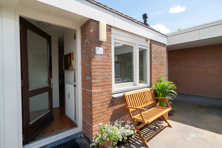 Photo 4 of M.A. de Ruyterstraat 64