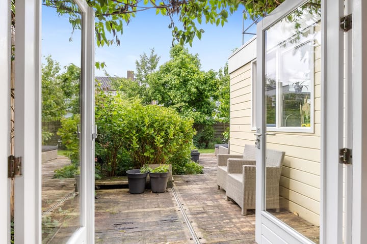 Hoekwoning te koop: Dr. Kuyperlaan 17, Sneek