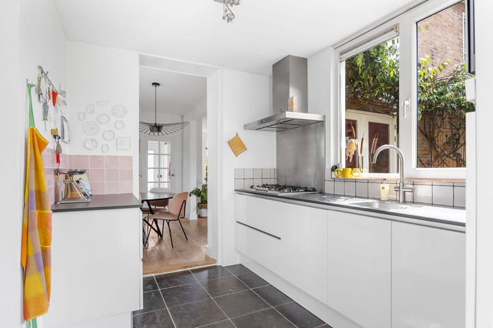 Hoekwoning te koop: Dr. Kuyperlaan 17, Sneek