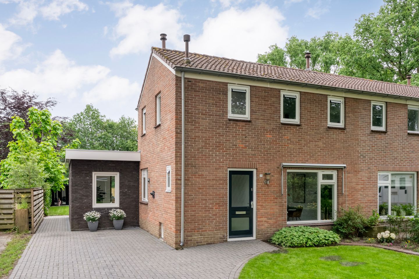Photo 1 of Linthorst Homanstraat 48
