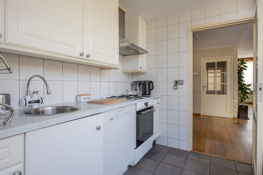 Photo 13 of Michiel de Ruijterstraat 36