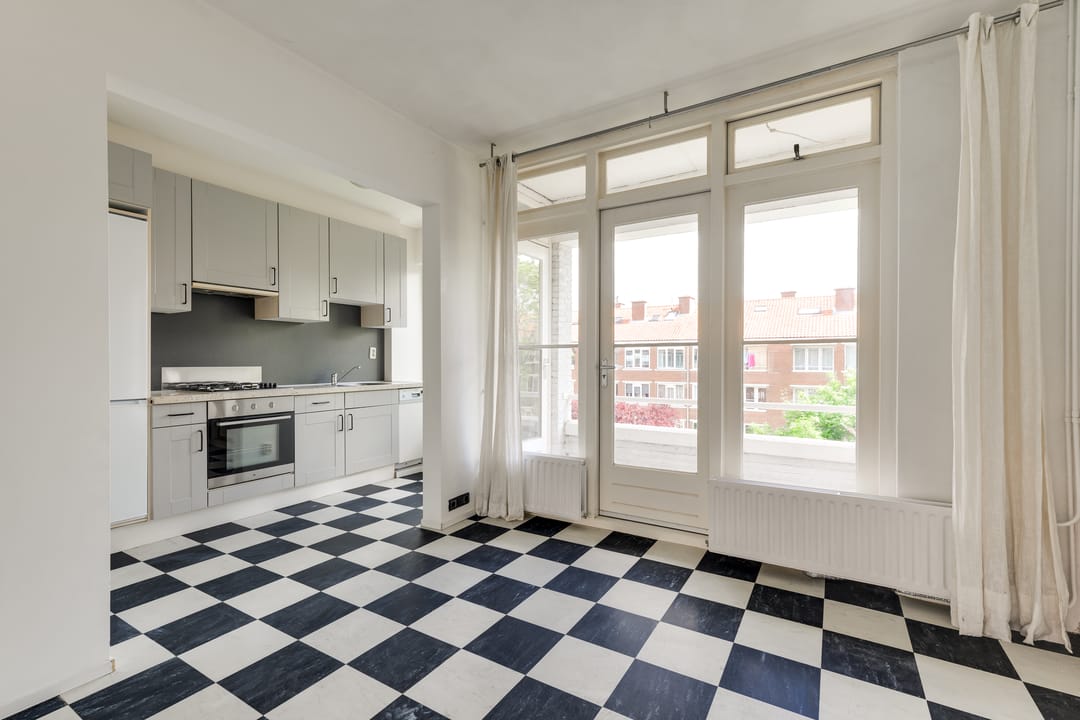 Photo 16 of Moddermanstraat 84