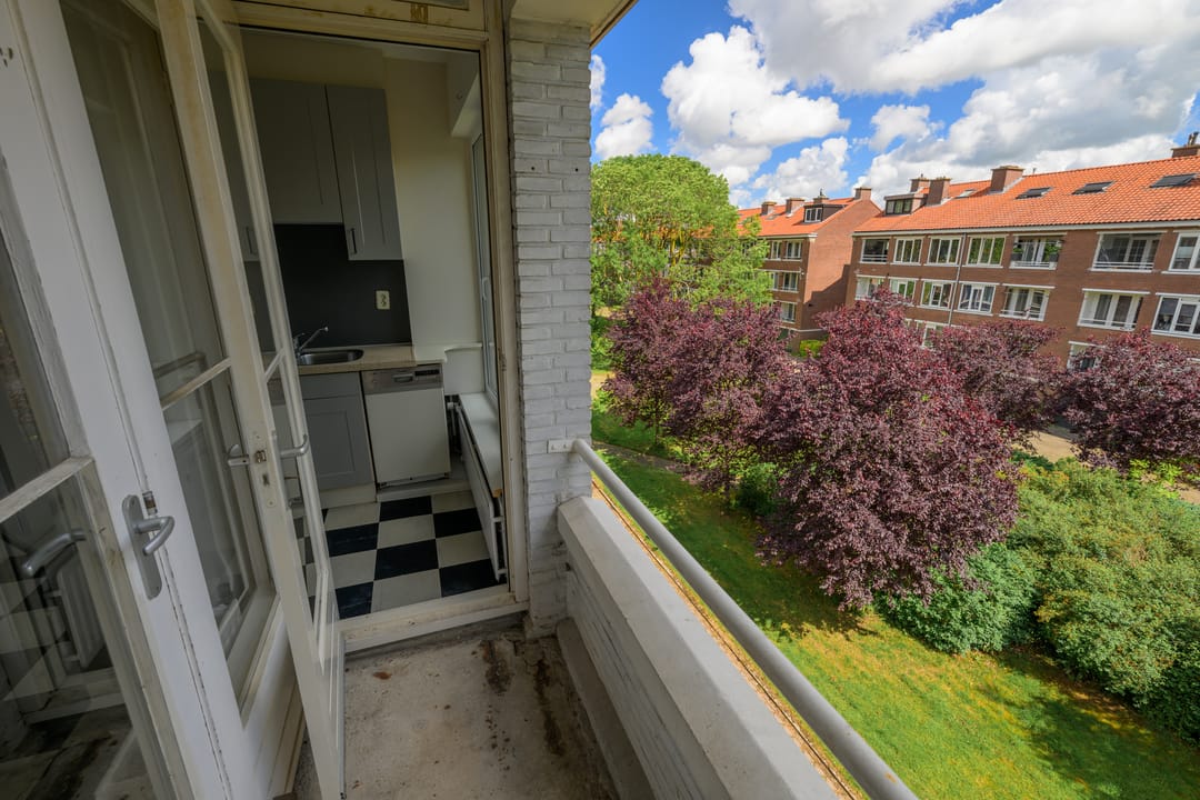 Photo 23 of Moddermanstraat 84