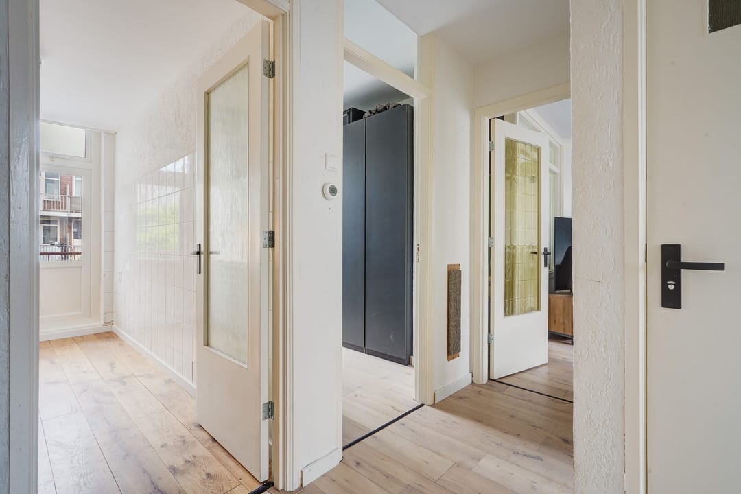 Photo 13 of Lyonnetstraat 77