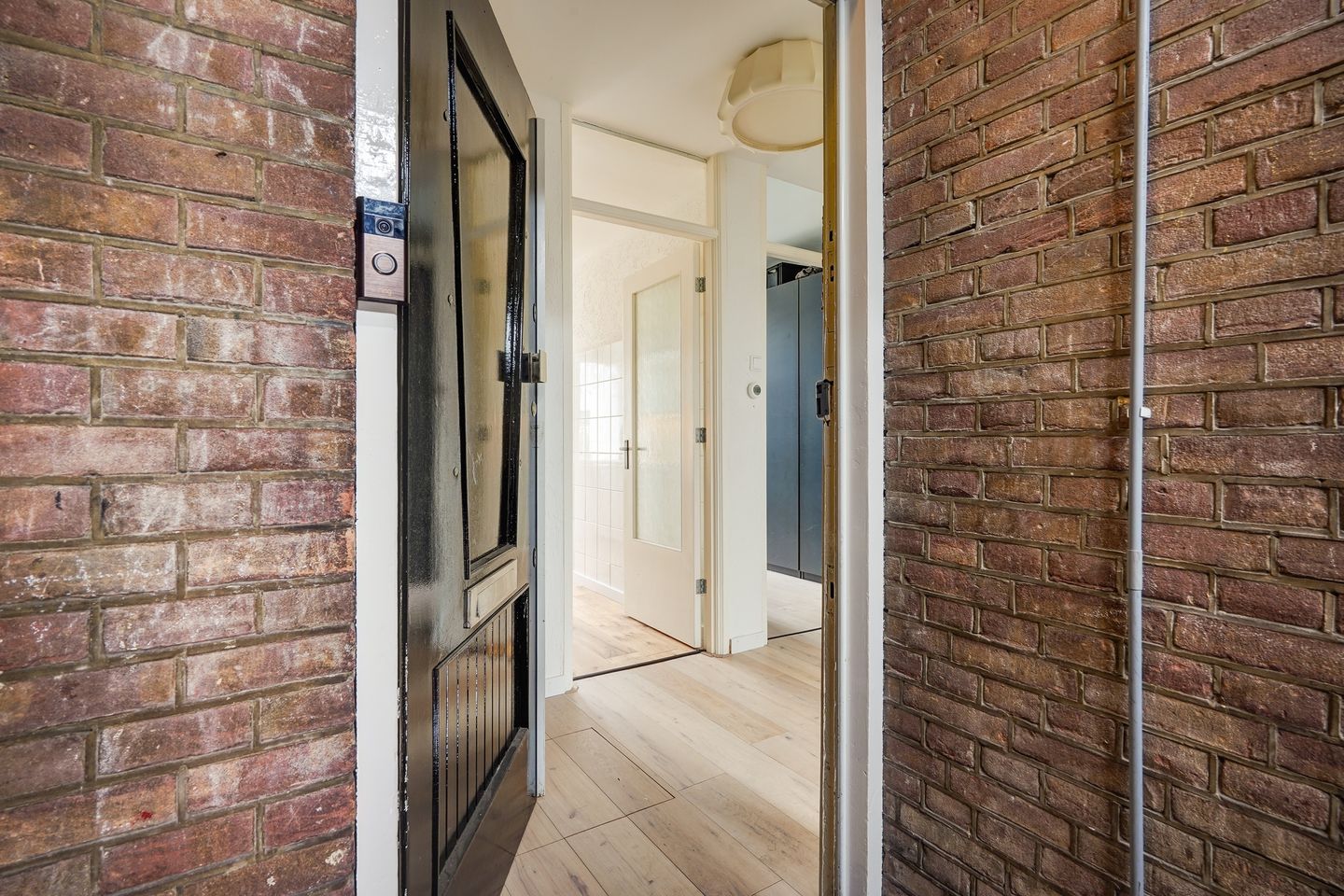Photo 10 of Lyonnetstraat 77