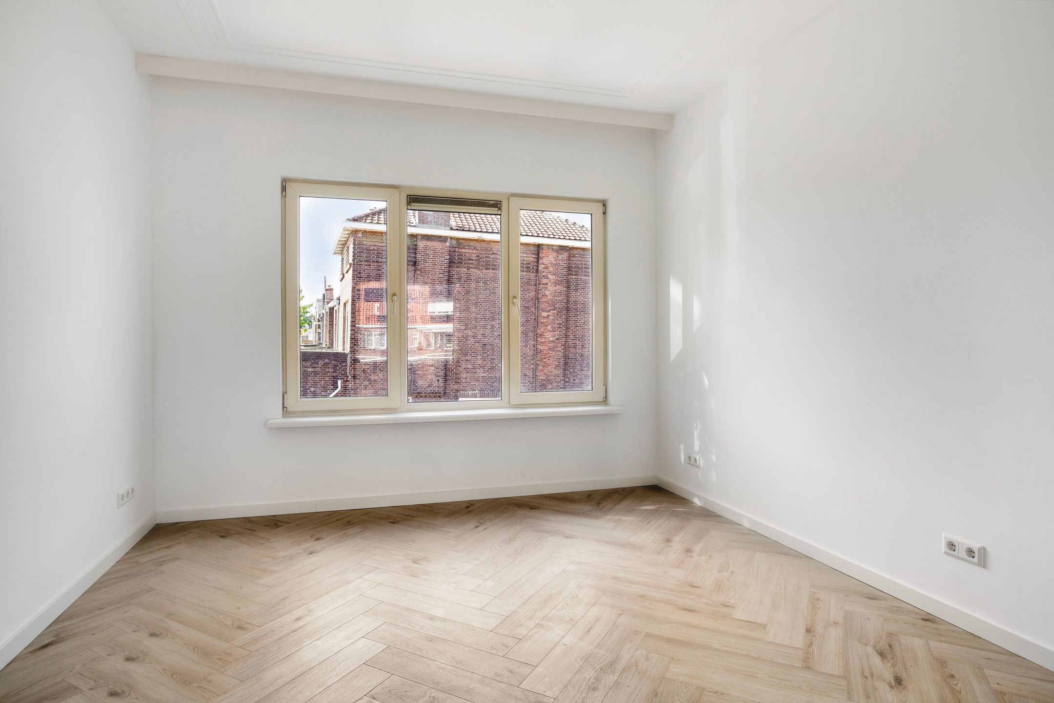 Photo 18 of Hooftstraat 99