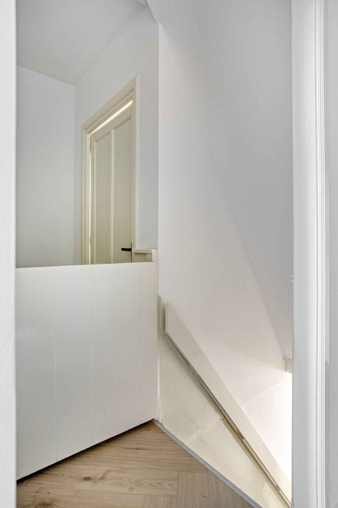 Photo 14 of Hooftstraat 99
