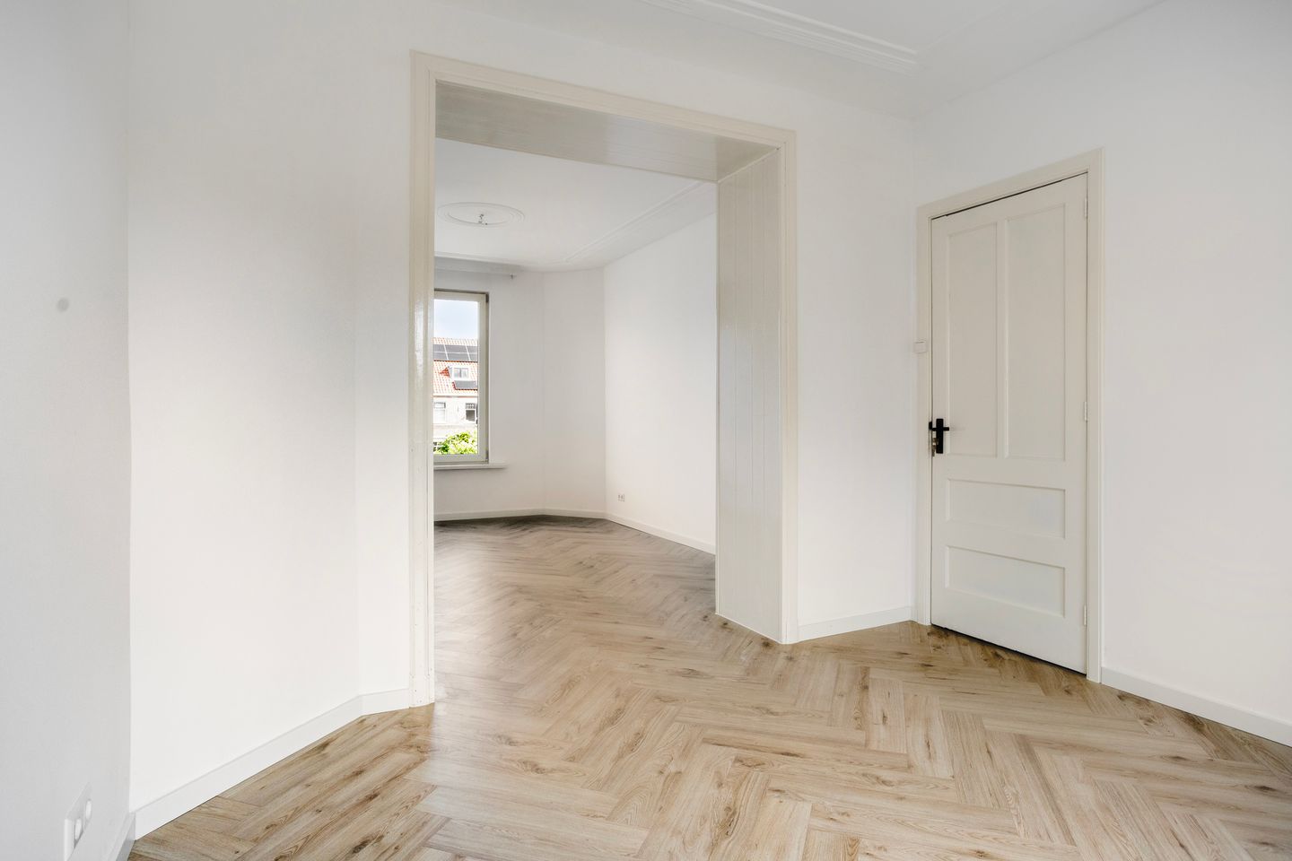 Photo 19 of Hooftstraat 99