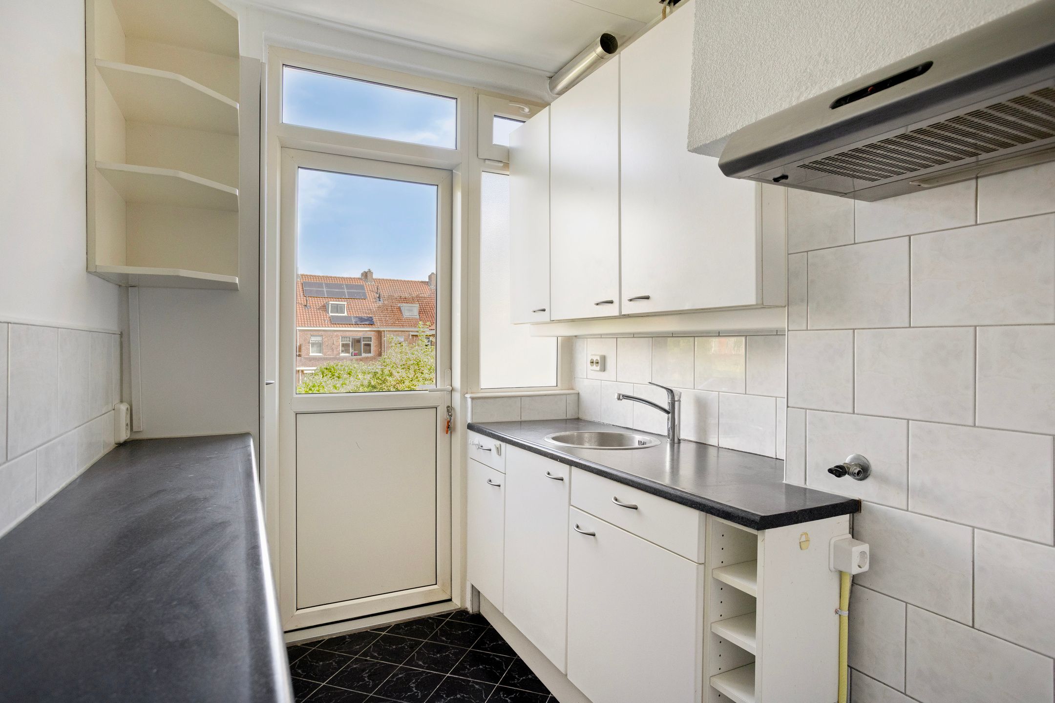 Photo 21 of Hooftstraat 99
