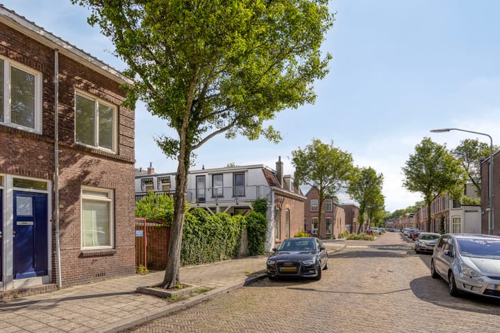 Appartement te koop: Hooftstraat 99, Dordrecht