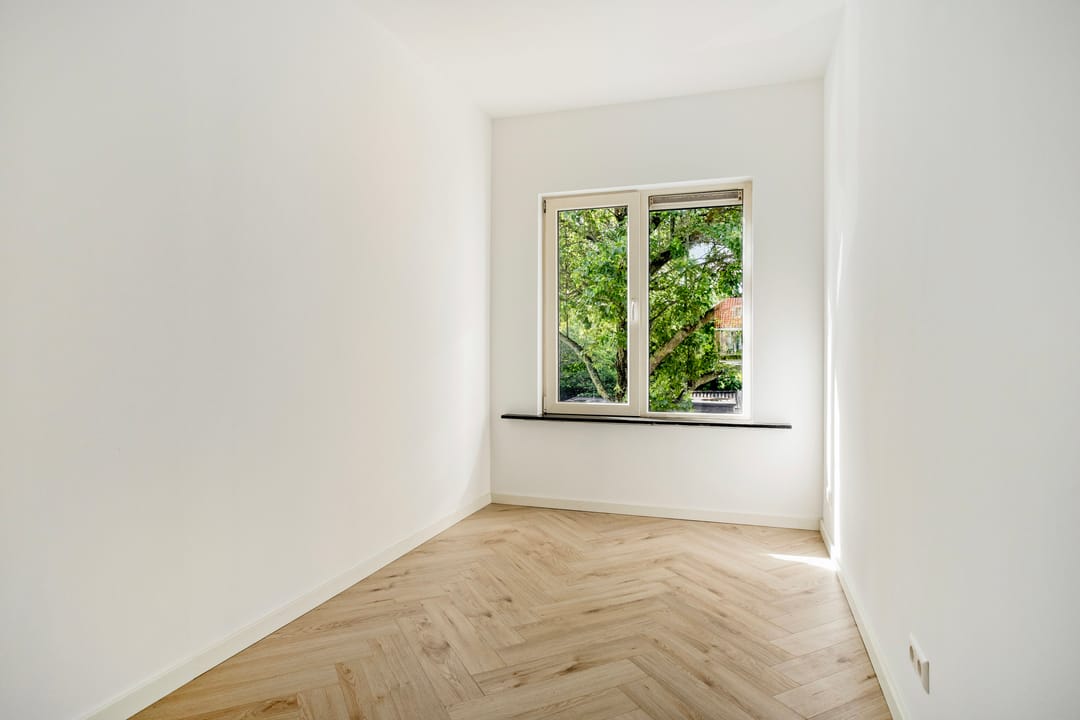 Photo 23 of Hooftstraat 99