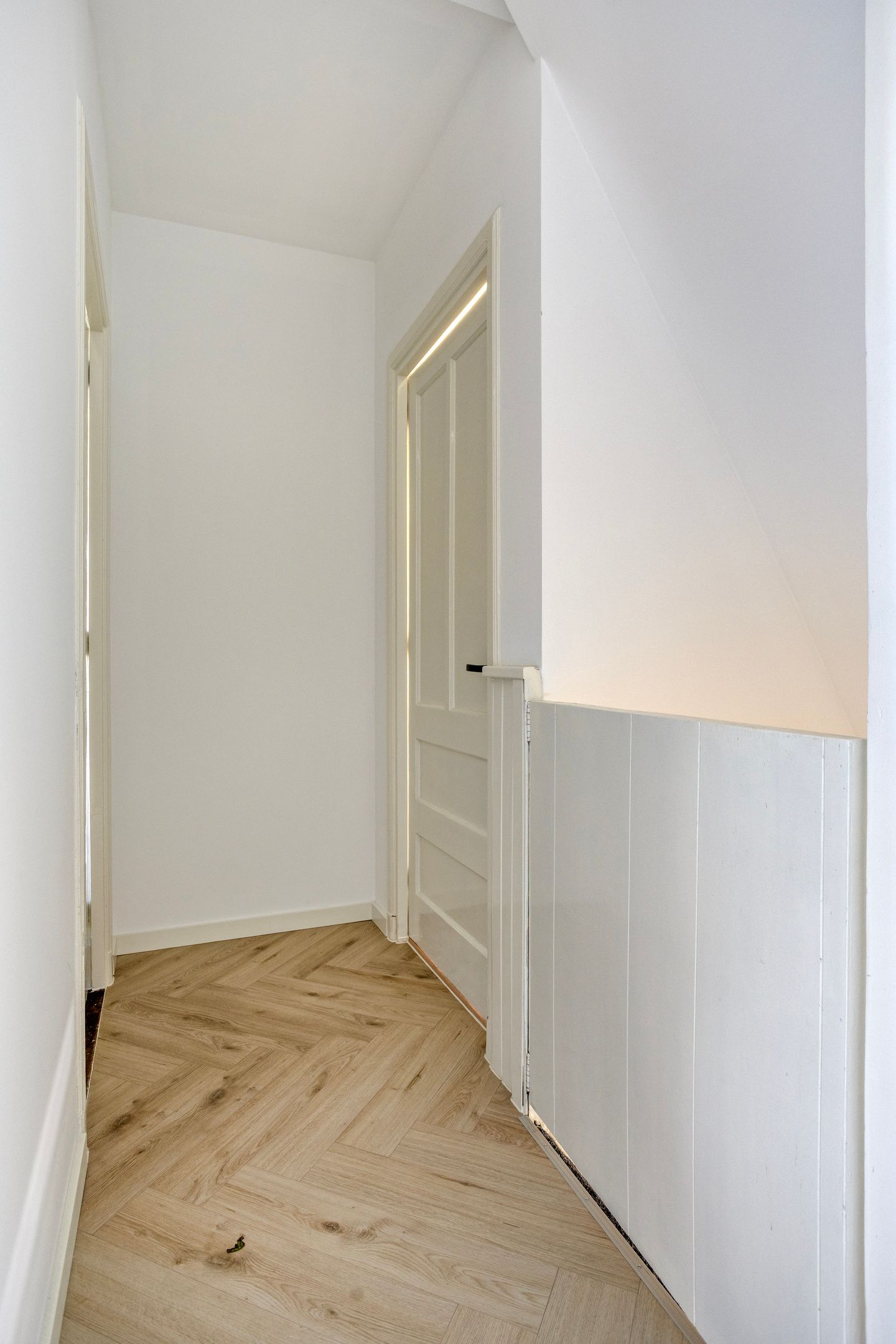 Photo 12 of Hooftstraat 99