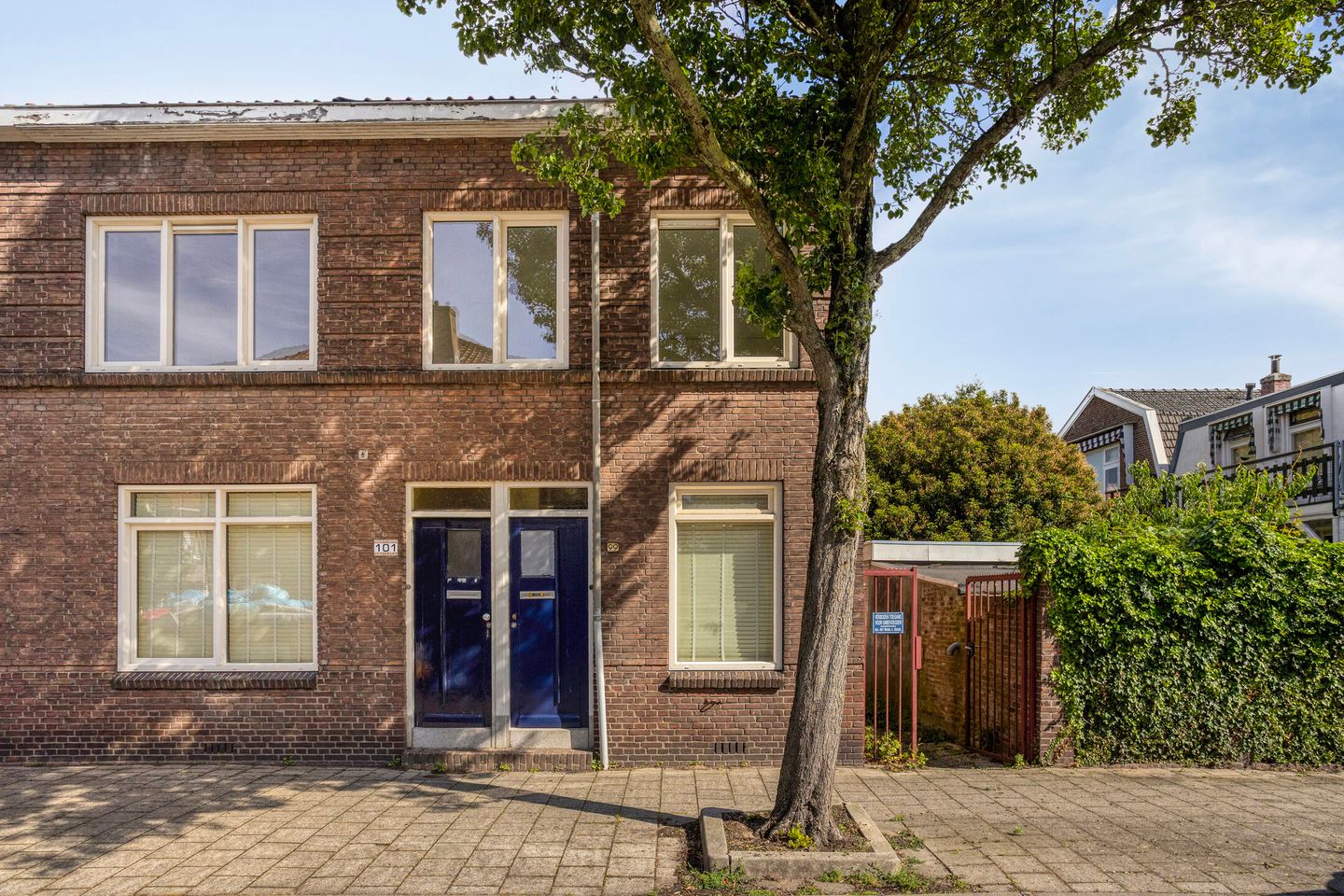 Photo 1 of Hooftstraat 99