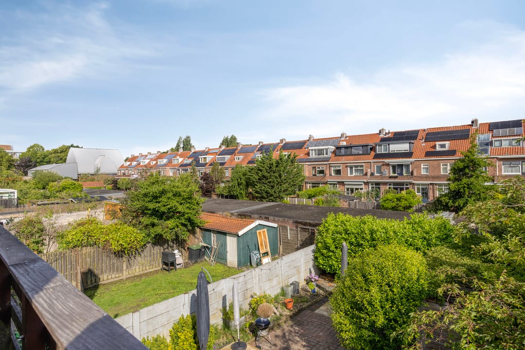 Photo 31 of Hooftstraat 99