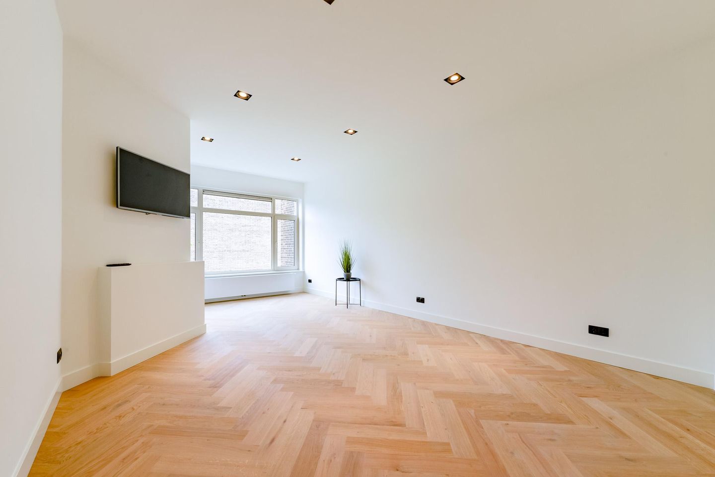 Photo 10 of Weissenbruchstraat 10