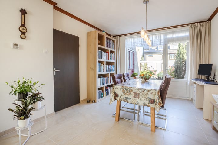 Twee-onder-één-kap te koop: Randweg 128, Meppel