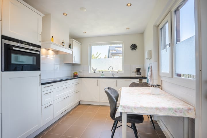 Twee-onder-één-kap te koop: Randweg 128, Meppel