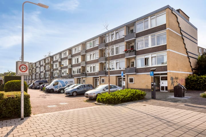 Photo 3 of Raafstraat 24