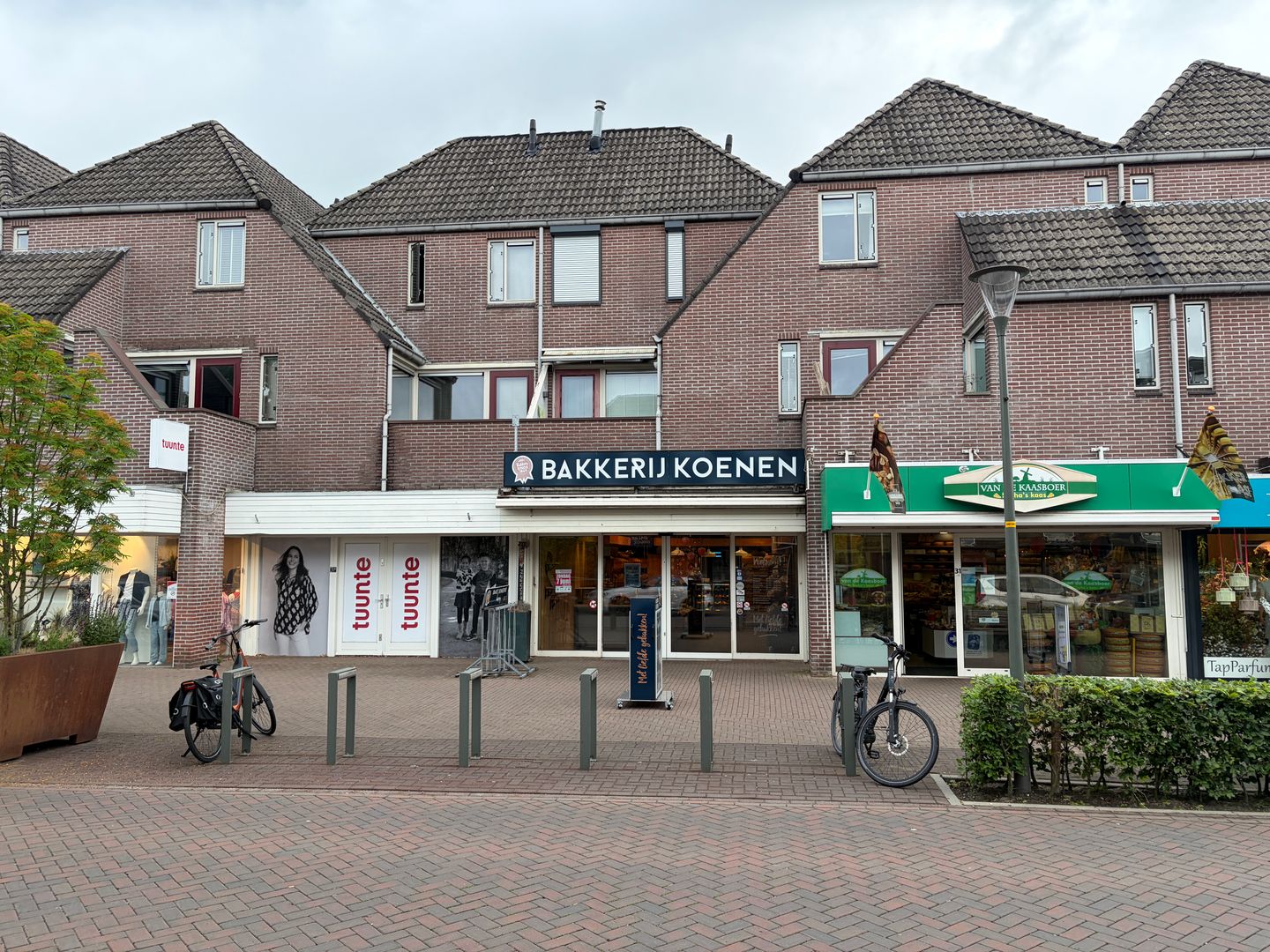 View photo 2 of Wilhelminastraat 31-B