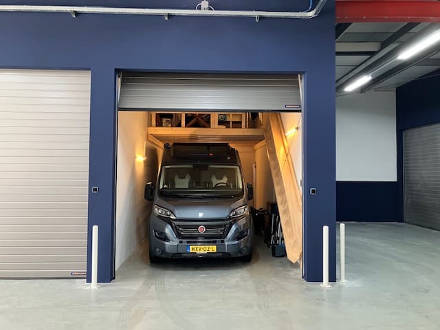 Bekijk foto 4 van Nieuwe Gouwe O.Z. 12