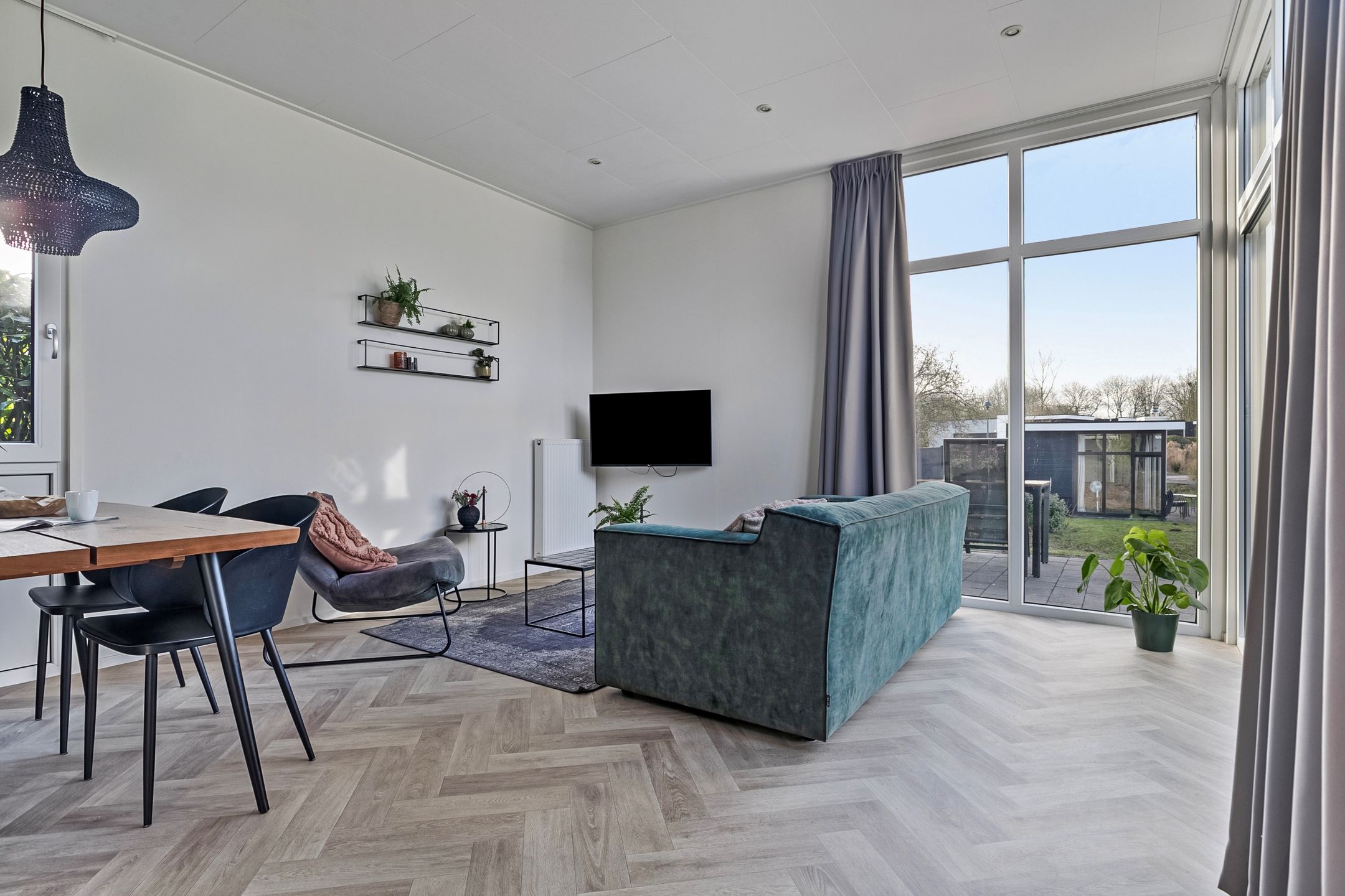 2-bedroom freehold villa in Halfweg — photo 4 of 5