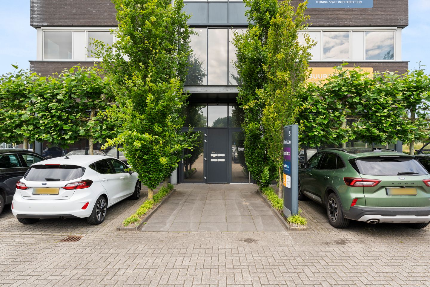 Bekijk foto 3 van Da Vincilaan 5-B