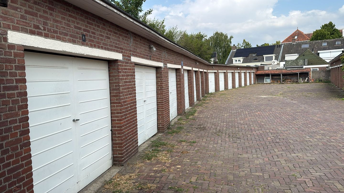 View photo 4 of Breukelsestraat 110-112
