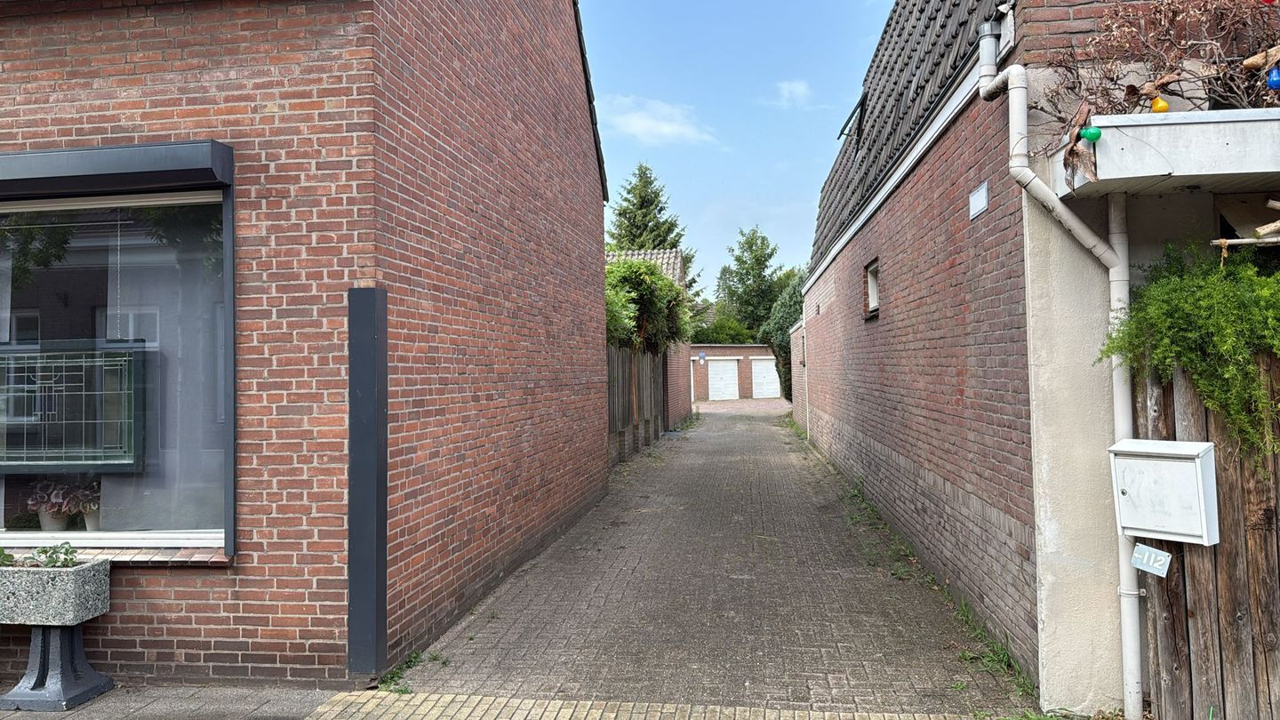 View photo 3 of Breukelsestraat 110-112