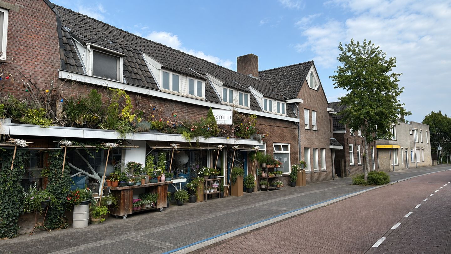 View photo 1 of Breukelsestraat 110-112