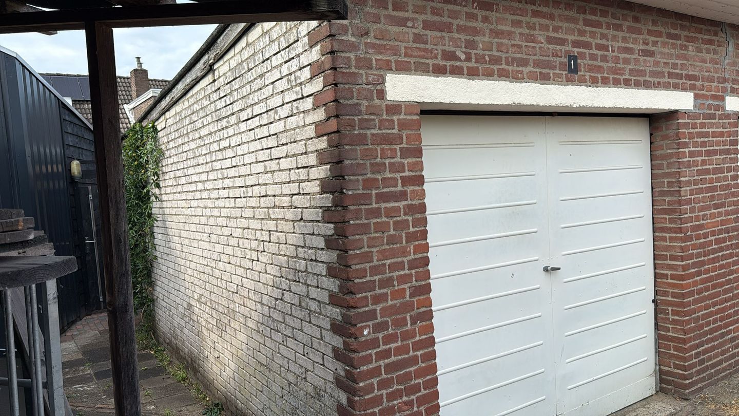 View photo 5 of Breukelsestraat 110-112