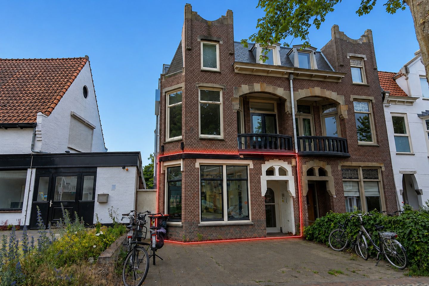 Bekijk foto 1 van Stationsweg 56