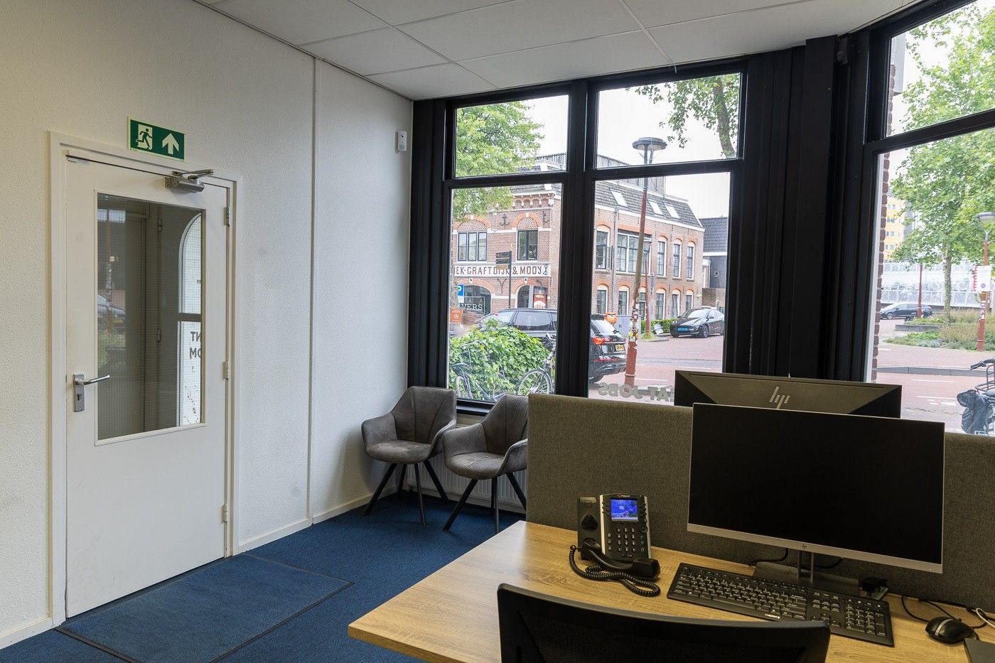 Bekijk foto 2 van Stationsweg 56
