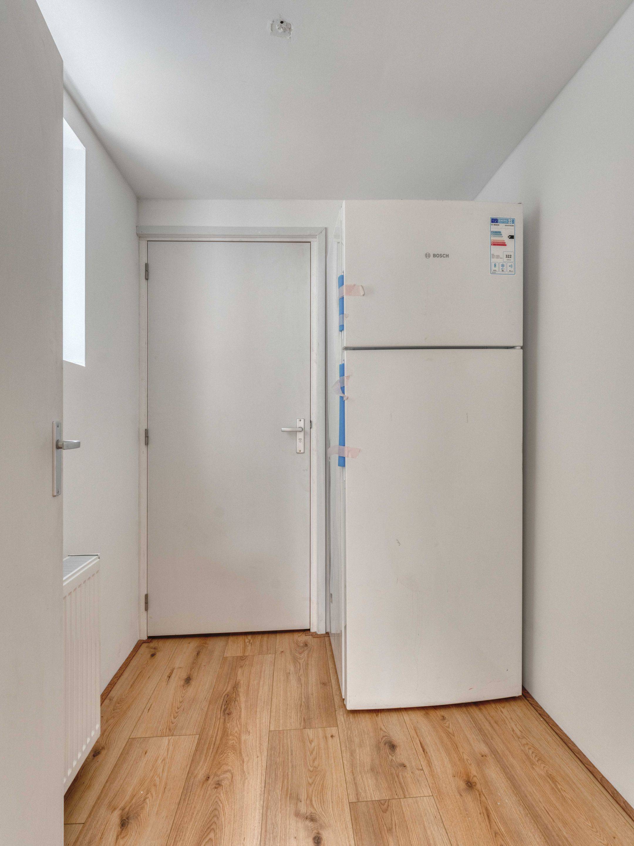Photo 12 of Borneostraat 17
