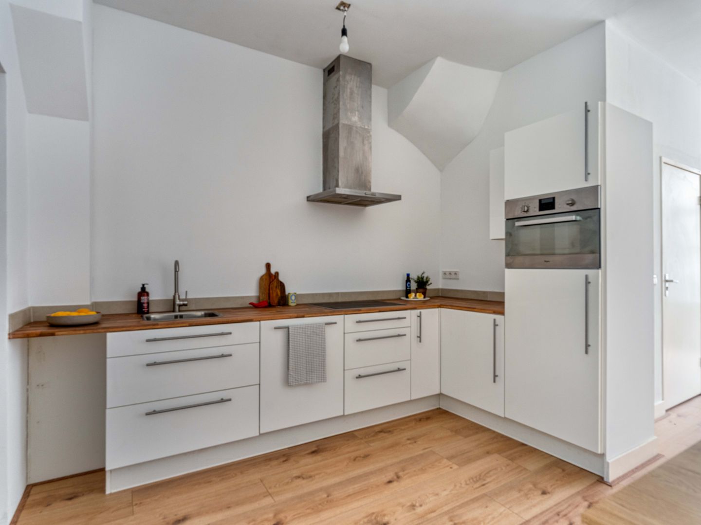Photo 10 of Borneostraat 17