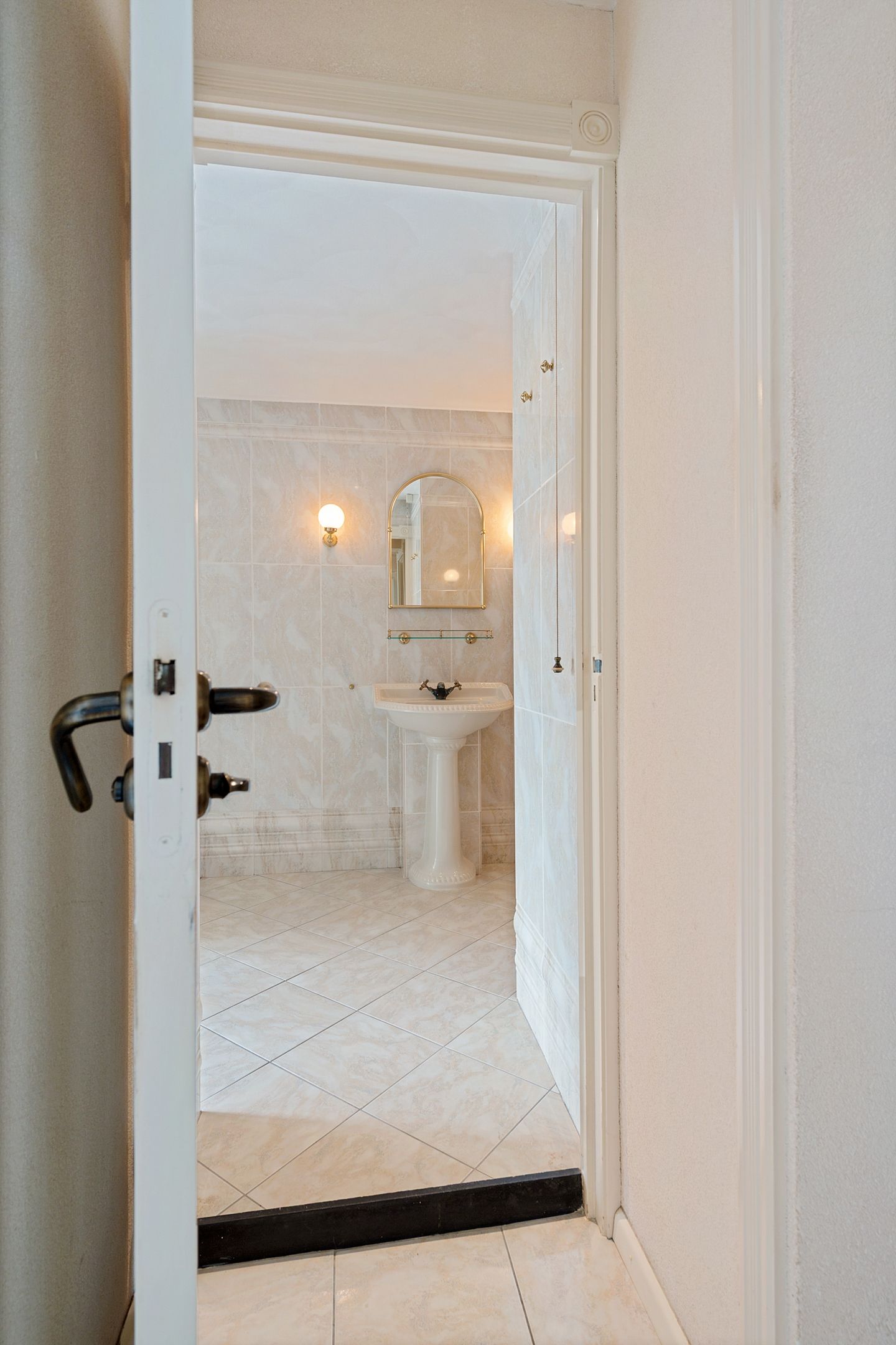 Photo 27 of Karel Doormanstraat 2-F3