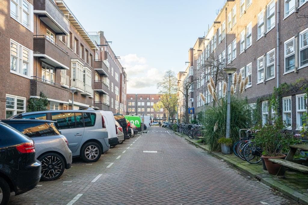Photo 22 of Filips van Almondestraat 3-4