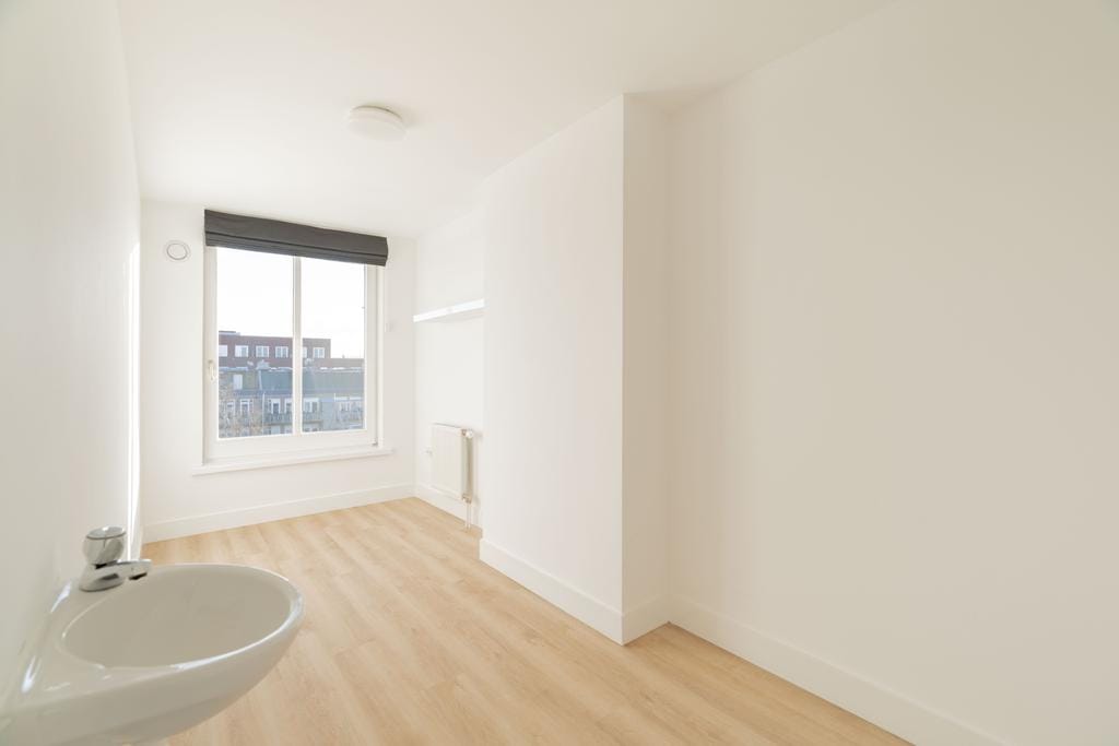 Photo 12 of Filips van Almondestraat 3-4