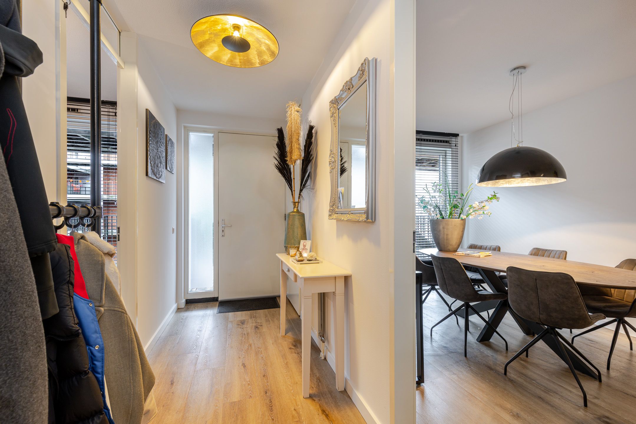 Photo 39 of Johan de Wittstraat 131