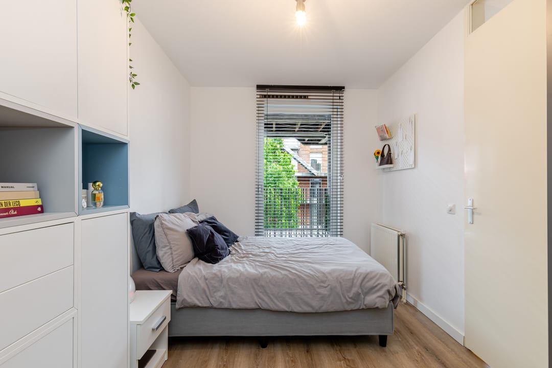 Photo 32 of Johan de Wittstraat 131