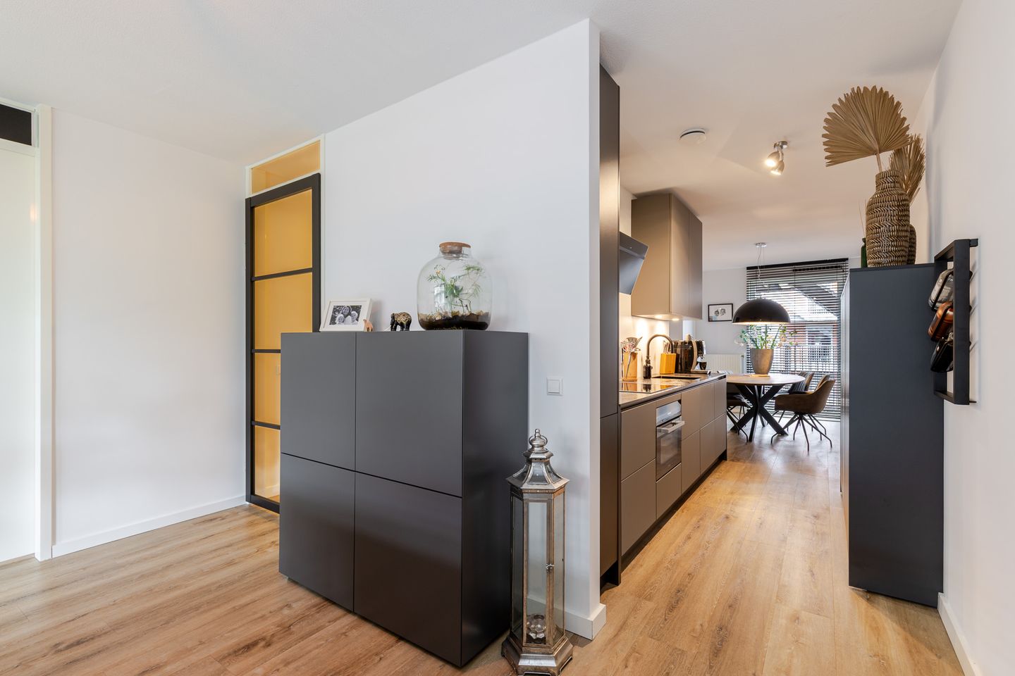 Photo 19 of Johan de Wittstraat 131
