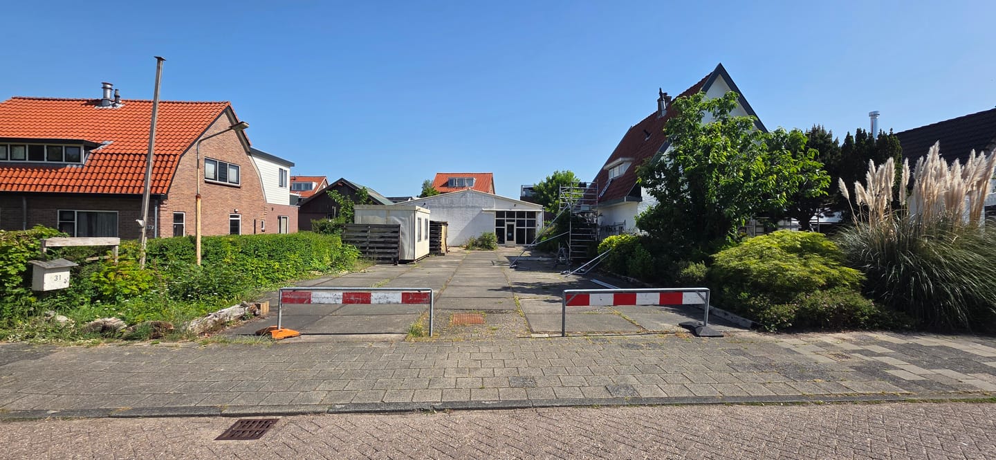 Bekijk foto 2 van Badhoevelaan 31