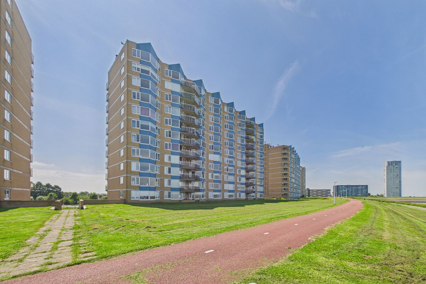 Photo 44 of Stuvesande 432