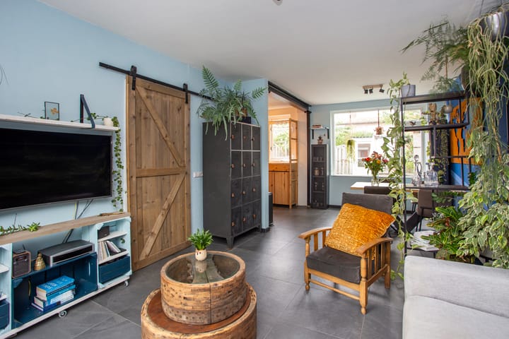 Tussenwoning te koop: Admiraal Helfrichstraat 30, De Meern